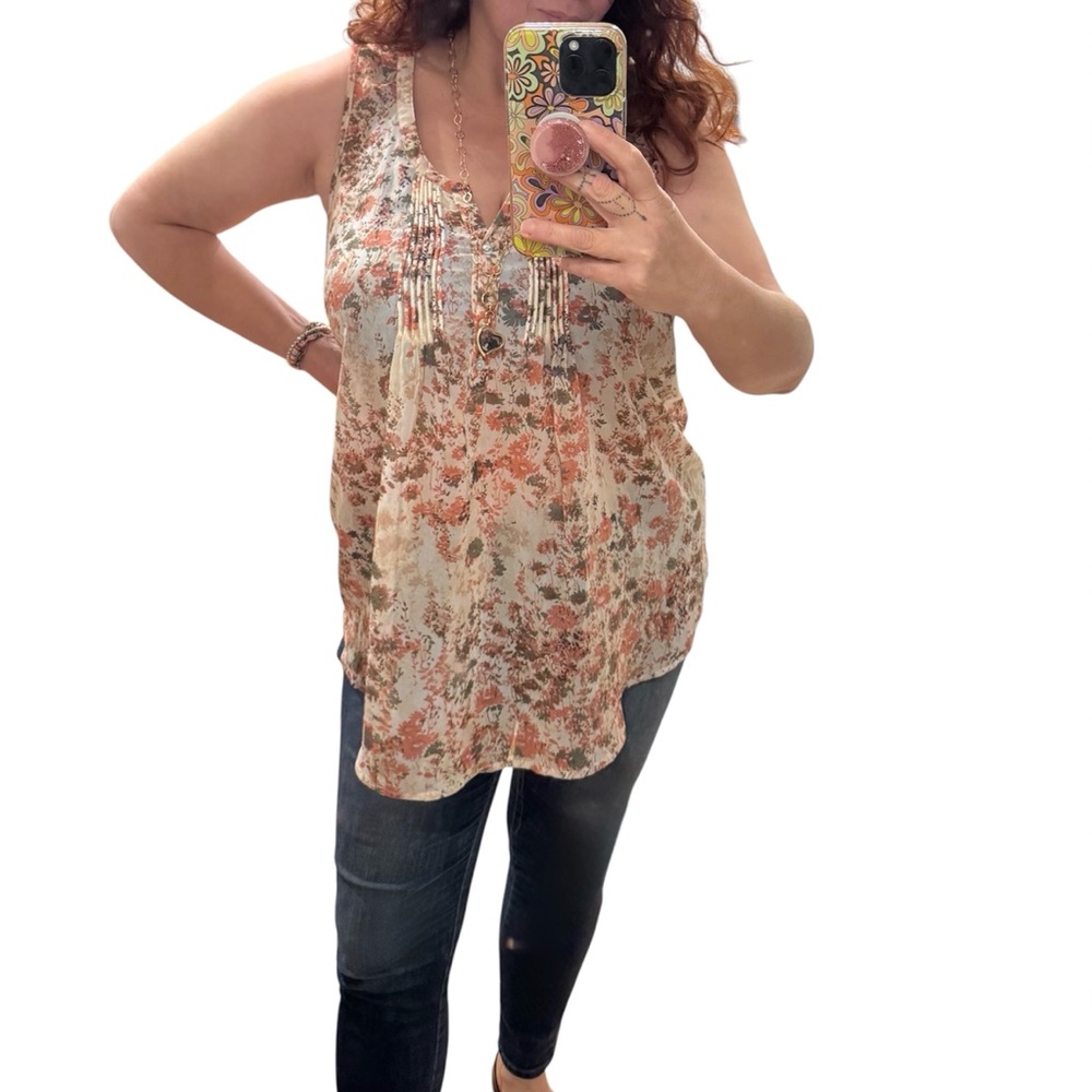 Motherhood Maternity blouse floral sleeveless size XL sheer
V-neck top - Picture 4 of 6